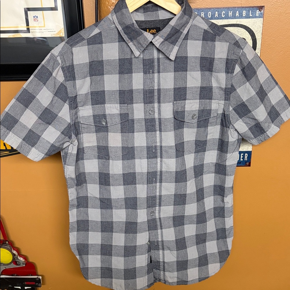 Lee short sleeve button up shirt